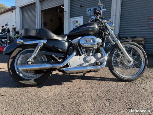 Harley Davidson XL 883 Custom